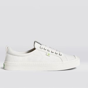 Men’s Cariuma Off-White Canvas Sneakers size 9.5 NIB